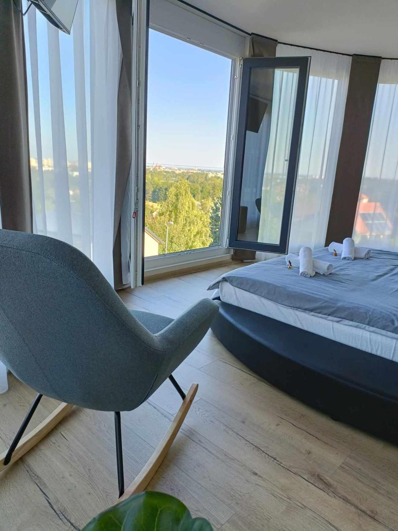 West Panorama Penthouse - Apartment With A Fantastic View Of The City Szombathely Exterior foto